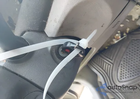 2009 Toyota Camry Le z USA, uszkodzony, nr VIN 4T1BE46K99U832481